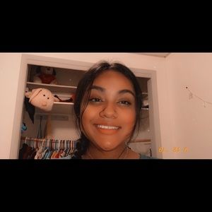 Meet your Posher, Stephania